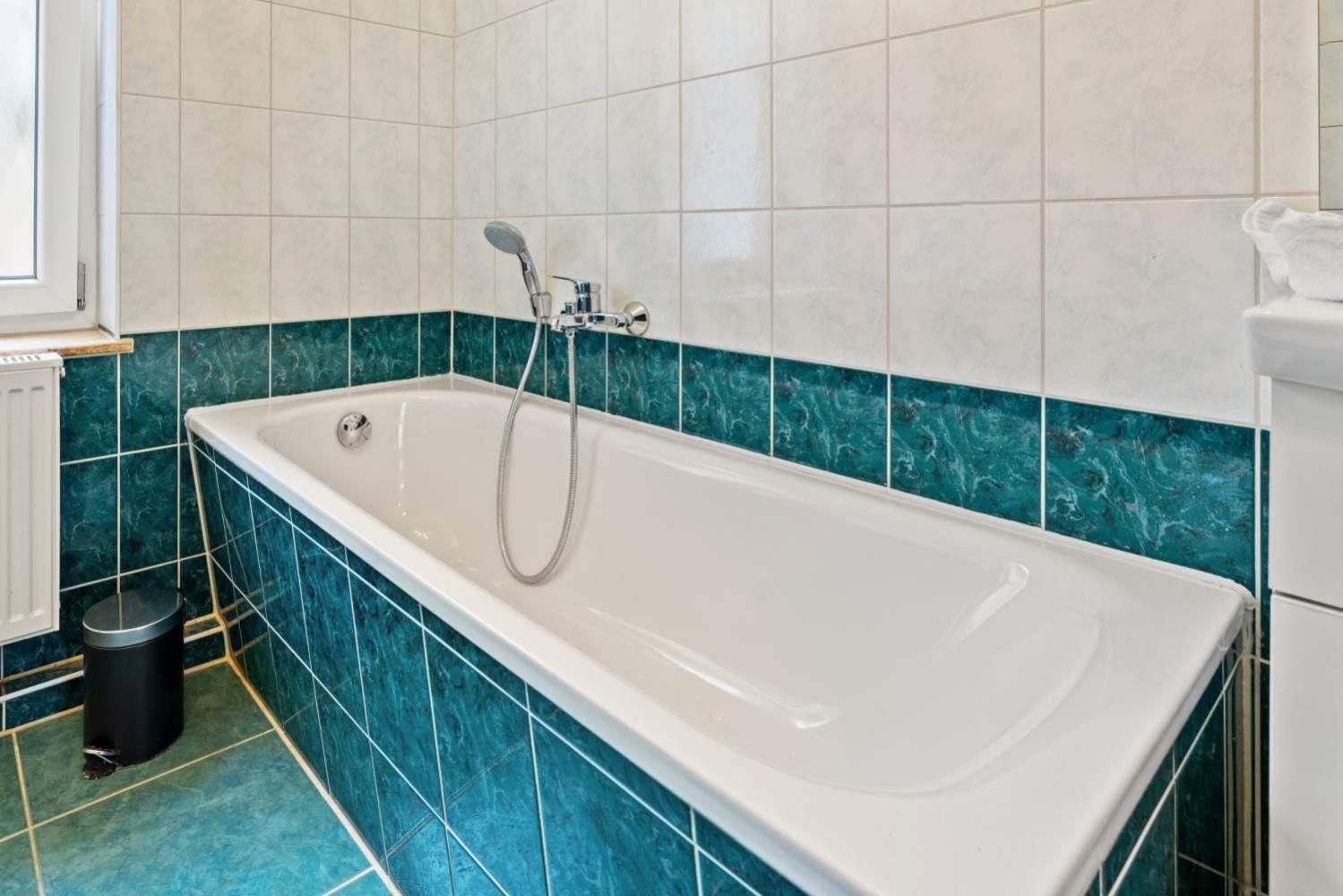 Nice Apartment With Balcony Apolda Exterior foto